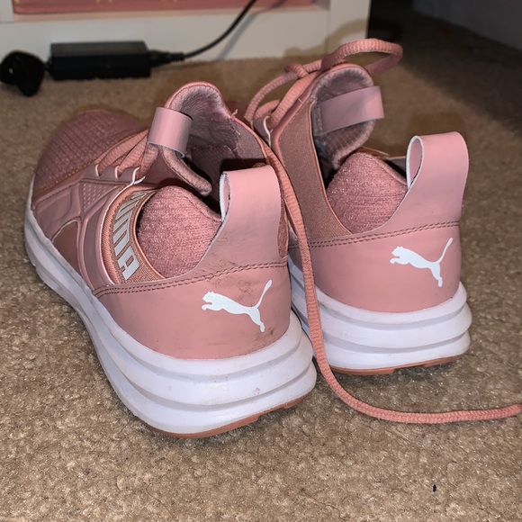 Pink Puma Shoes💕 - Picture 3 of 3